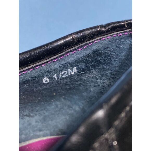 Beverly Feldman Black  Leather Kitten Heels Size 6,5 - Picture 4 of 8